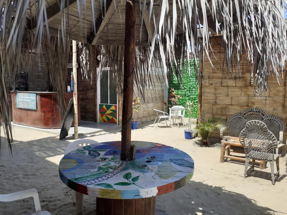 Hotel Pepon Surf Camp Máncora Esterno foto