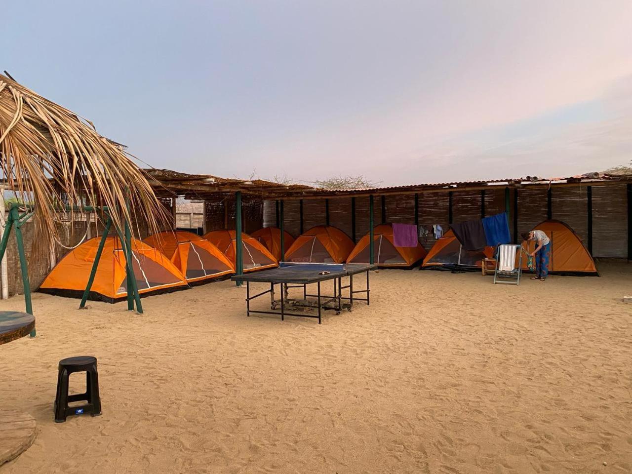 Hotel Pepon Surf Camp Máncora Esterno foto