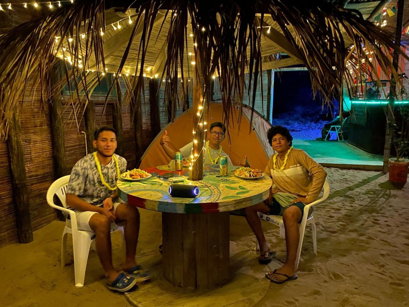 Hotel Pepon Surf Camp Máncora Esterno foto
